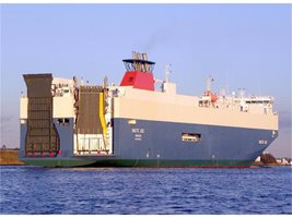 Корабът “Балтик Ейс” е регистриран в Насау, Бахамските острови. СНИМКИ: АРХИВ И MARITIME.BG