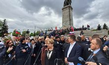 Посланик Митрофанова пред Паметника на Съветската армия: Мы победим (видео)