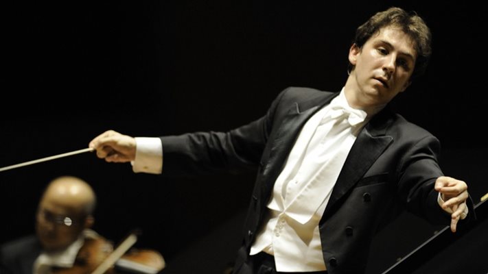 Маестро Росен Гергов дирижира на 18 и 20 март в Софийската опера балетите „Петрушка“ и „Жар-птица“