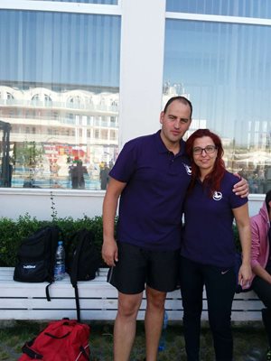Братовчедите Елена и Петър тренирали заедно плуване в басейна на Смолян повече от 10 години, въпреки че единият бил в школата на ЦСКА, другият - на “Левски”.