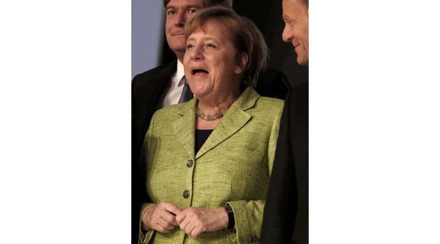Германският канцлер Ангела Меркел призова пристигналите в страната бежанци да не се стремят към големите градове, а да си търсят места в селските райони. Снимка РОЙТЕРС