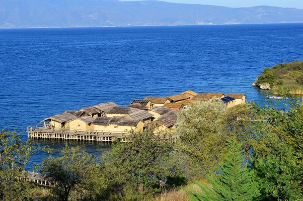 Наколното селище в Залива на костите в Охридското езеро