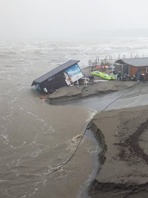 Царево пострада, а вчера бе ден на траур в памет на четирите жертви на потопа