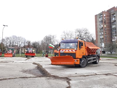Техниката е в готовност за посрещане на снега

СНИМКА: Община Свищов