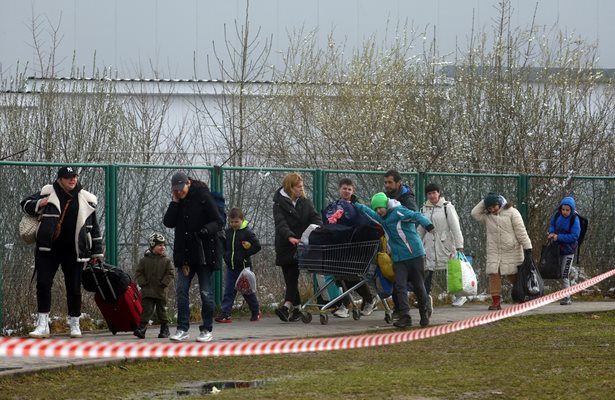 Украински бежанци
СНИМКА: Ройтерс