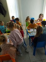 Украински майки отвориха занималня и детска градина в хотел на Златни пясъци