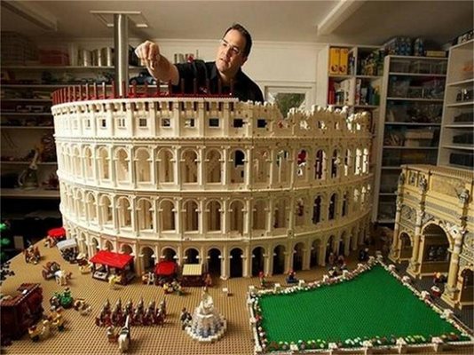 Колизеумът в Рим от "Лего" части
Снимка: Интернет