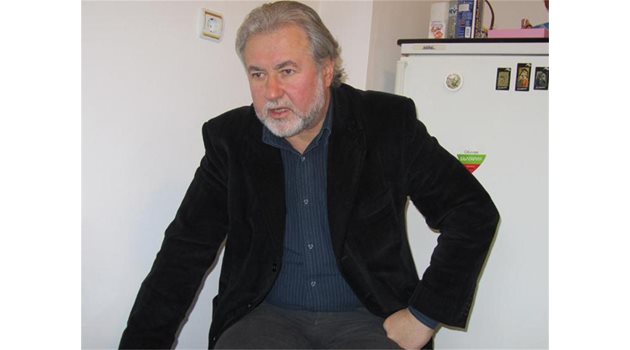 КАРИЕРА: Д-р Миролюб Кожухаров е шеф на болницата повече от 10 години.