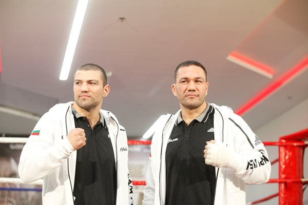 Тервел (вляво) ще дебютира на професионалния ринг в неделя срещу хърватин.