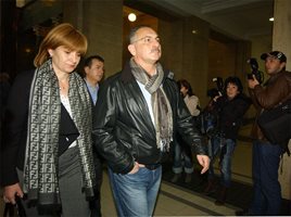 Съпругата на Ангел Бончев - Камелия, която преживя две похищения - своето и това на мъжа си, почина от рак на 26 декември 2012 г. 
СНИМКИ: ГЕРГАНА ВУТОВА