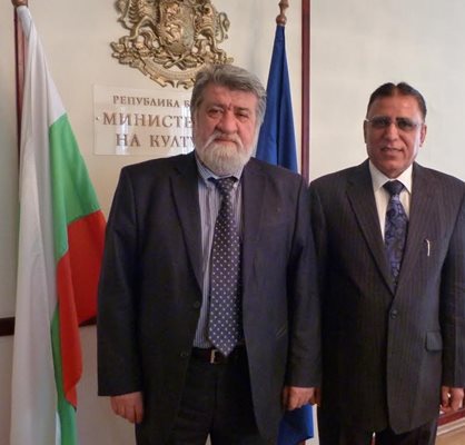 Министър Рашидов и индийският посланик , Снимка: Министерство на културата