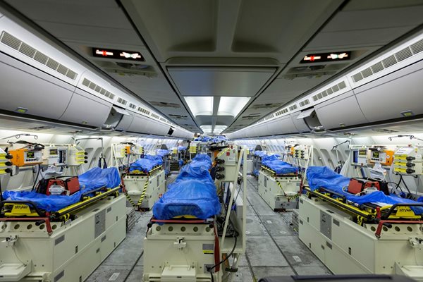 Airbus A310 MedEvac Снимки: Ройтерс