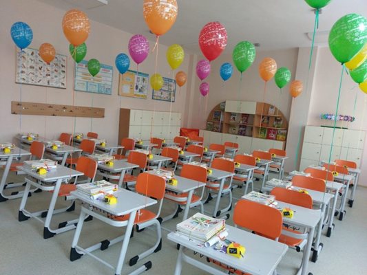През новата учебна година над 2000 първокласници в Община Бургас ще прекрачат училищния праг.
