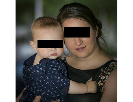 Кристина Дунчева коли двете си деца след поредния семеен скандал