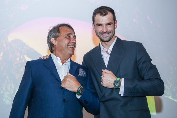 Григор Димитров и Родолфо Феста Бианше, основател и главен изпълнителен директор на Bianchet, позират с най-новия швейцарски часовник.