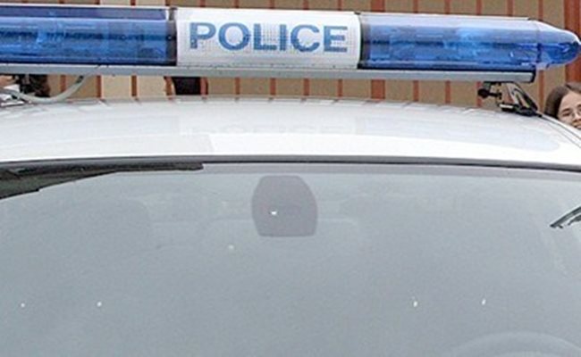 Двама непълнолетни откраднаха лек автомобил и удариха с него патрулка при преследване с полицията в София  СНИМКА : Архив