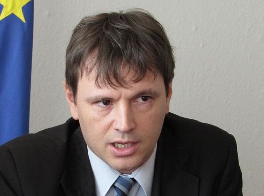 Семейството ни е обидено, каза депутатът Георги Стоилов за тупурдията около брат си