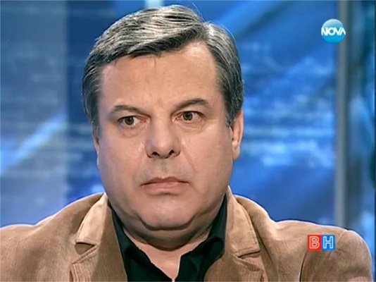 Евгений Бакърджиев: Божков и Нейнски бяха най-големите привърженици на събарянето на мавзолея