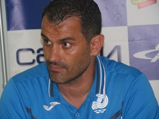 Треньорът на “Дунав“ Веселин Великов