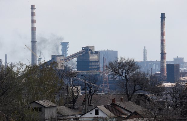 Изглед към завода за желязо и стомана "Азовстал"
Снимки: Ройтерс