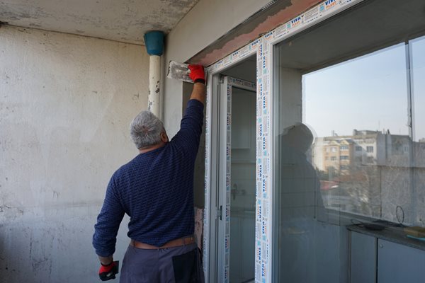 Започнаха ремонтите на общински жилища Снимка: Община Русе Пресцентър