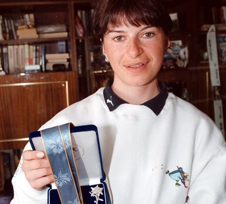 Екатерина Дафовска със златния олимпийски медал Снимка: "24 часа"