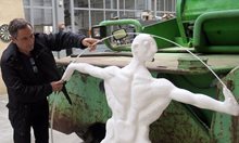 Скулпторът, който сряза Паметника на Съветската армия с флекс