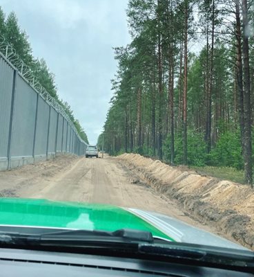 Полша завърши строежа на границата с Беларус.