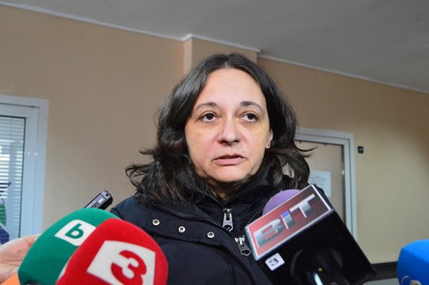 Шефът на надзора, Жени Начева, представи окончателните резултати от спешната вътрешна проверка, възложена в петък.