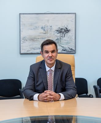 Министърът на икономиката Никола Стоянов