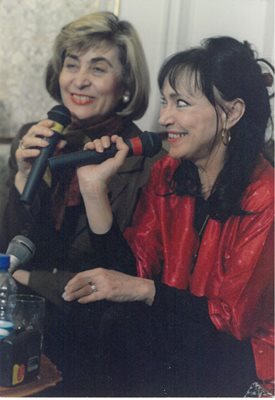 С Анна Карина в "Ах, тези муцуни" през 2001 г.