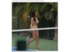 Ким Кардашиян показа бикини-тенис (Снимки)