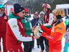 Шампионката в Банско подари шампанското на шефа на ските