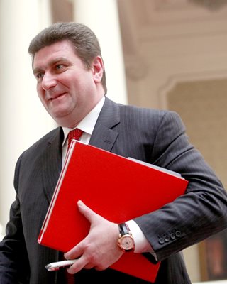 Валентин Златев, генерален директор на “Лукойл-България”, председател на Българска петролна и газова асоциация, член на КС на КРИБ