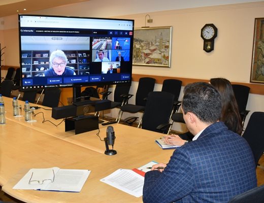 Богдан Богданов по време на онлайн среща с еврокомисаря за вътрешния пазар Тиери Бретон СНИМКА: Министерството на икономиката