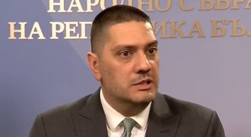 Внасят законопроект заплащането на военните да се изравни със средната заплата у нас