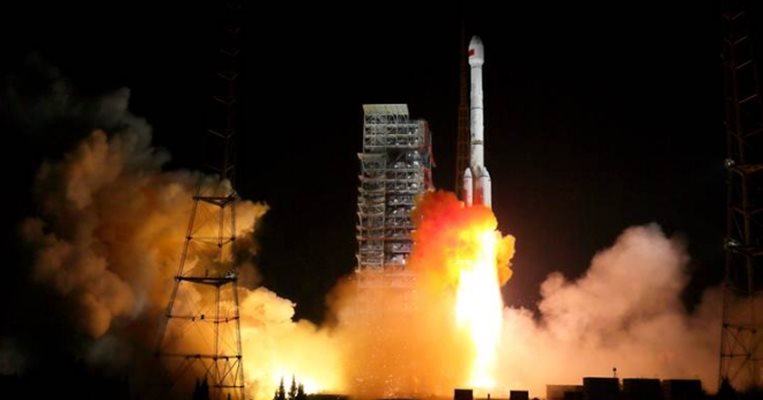 Китай изстреля успешно два нови спътника от системата „Бейдоу"