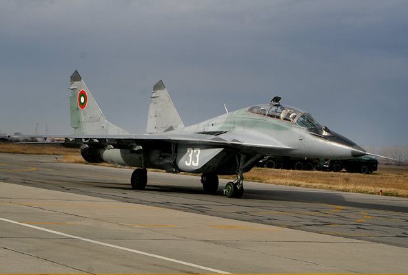 Първия български МиГ-29 с двигател от Полша