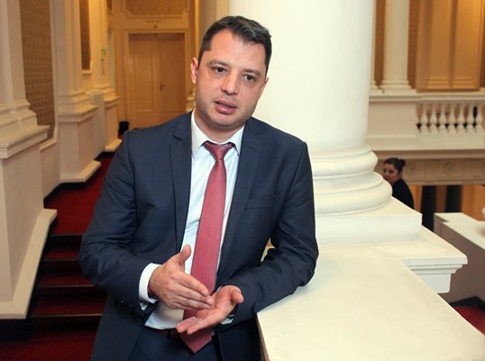 Шефът на енергийната комисия в парламента Делян Добрев.