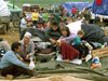Селяни и силите за сигурност спасили 31 сирийски мигранти, включително 13 деца, близо до границата на Турция с България в петък, съобщи вестник Daily Sabah. Бежанците били блокирани в района, при смразяващи температури и обилни валежи. Един от тях успял да достигне до близкото село, където помолил за помощ за тези,