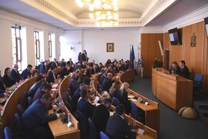 В Столичния общински съвет май ще си търсят временен, а не ротационен председател