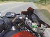 Мотористи вдигнаха над 200 км/ч при опасна гонка край Банско (видео)