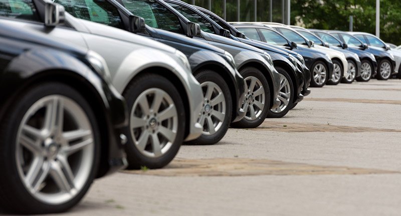 Рекордният ръст в продажбите на нови леки коли в България продължава - по 127 на ден