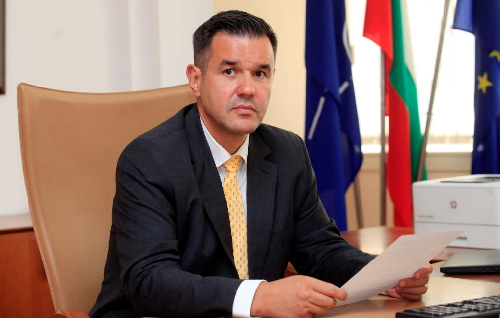 Министър Никола Стоянов: Единен стикер ще показва трайно ниските цени на продуктите в магазините