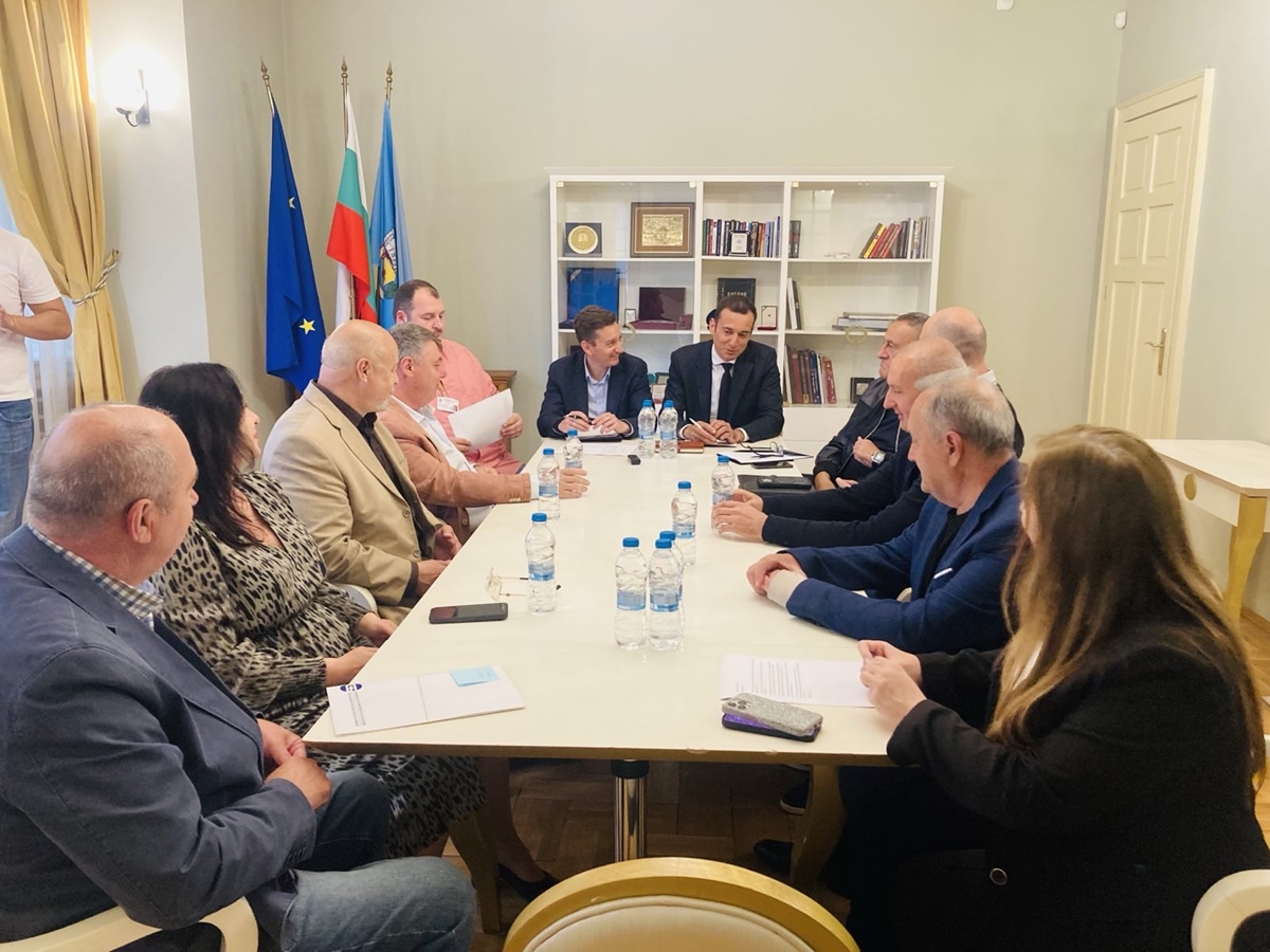 Васил Терзиев на среща с КСБ: Най-важни са качественото изпълнение и работата в срок