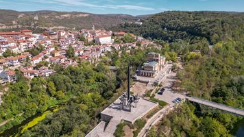 Пръскат срещу комари тази вечер във Велико Търново