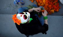 Мексико Сити оживя, за да отпразнува Деня на мъртвите