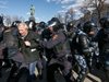 Кой стои  зад  протестите  в Русия