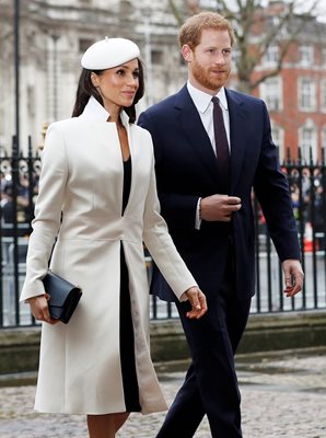 Британският принц Хари и годеницата му Меган Маркъл  СНИМКА: Ройтерс