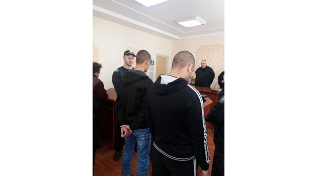 Любомир Коларов и Станислав Владов в съдебната зала